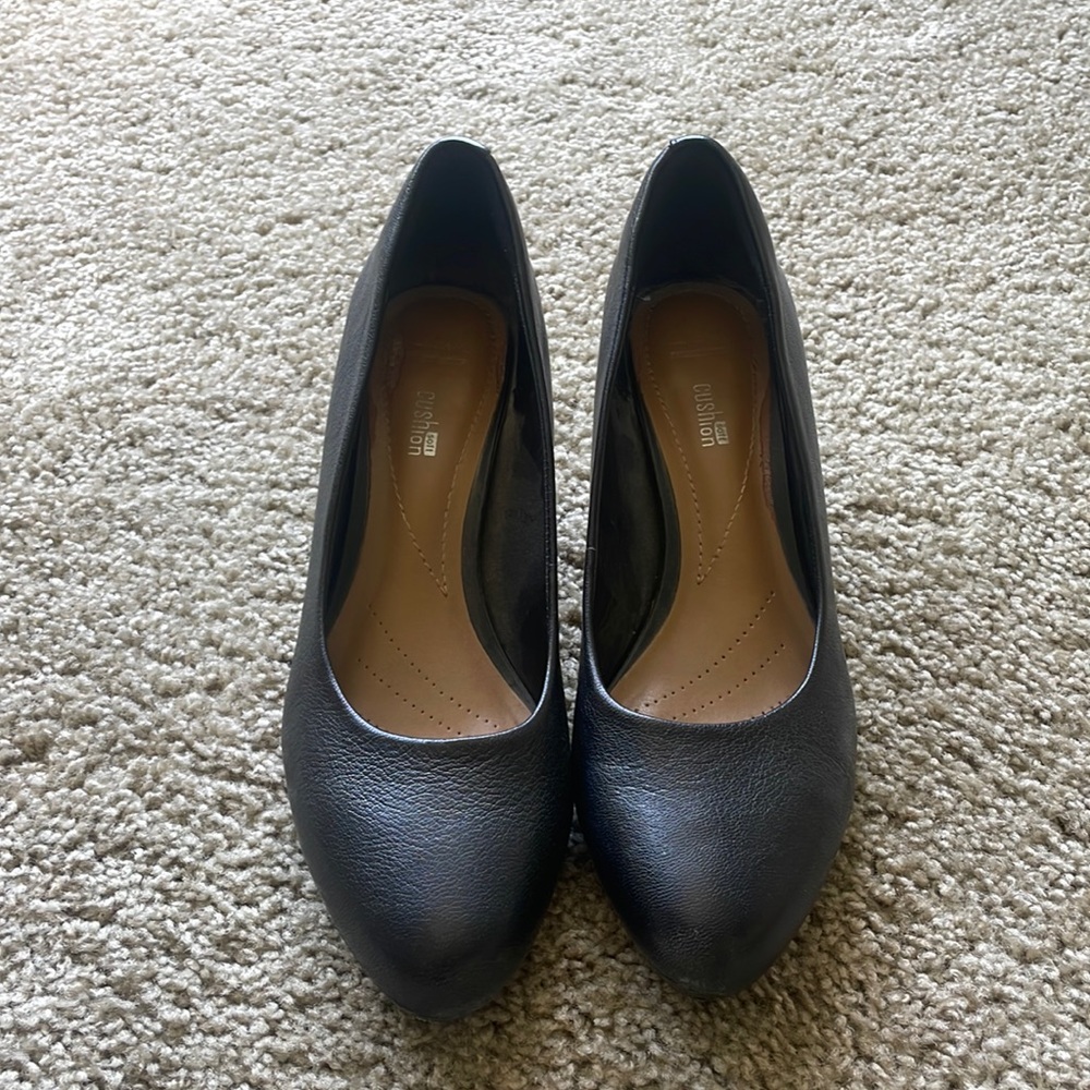 Clarks Cushion Dress Pump